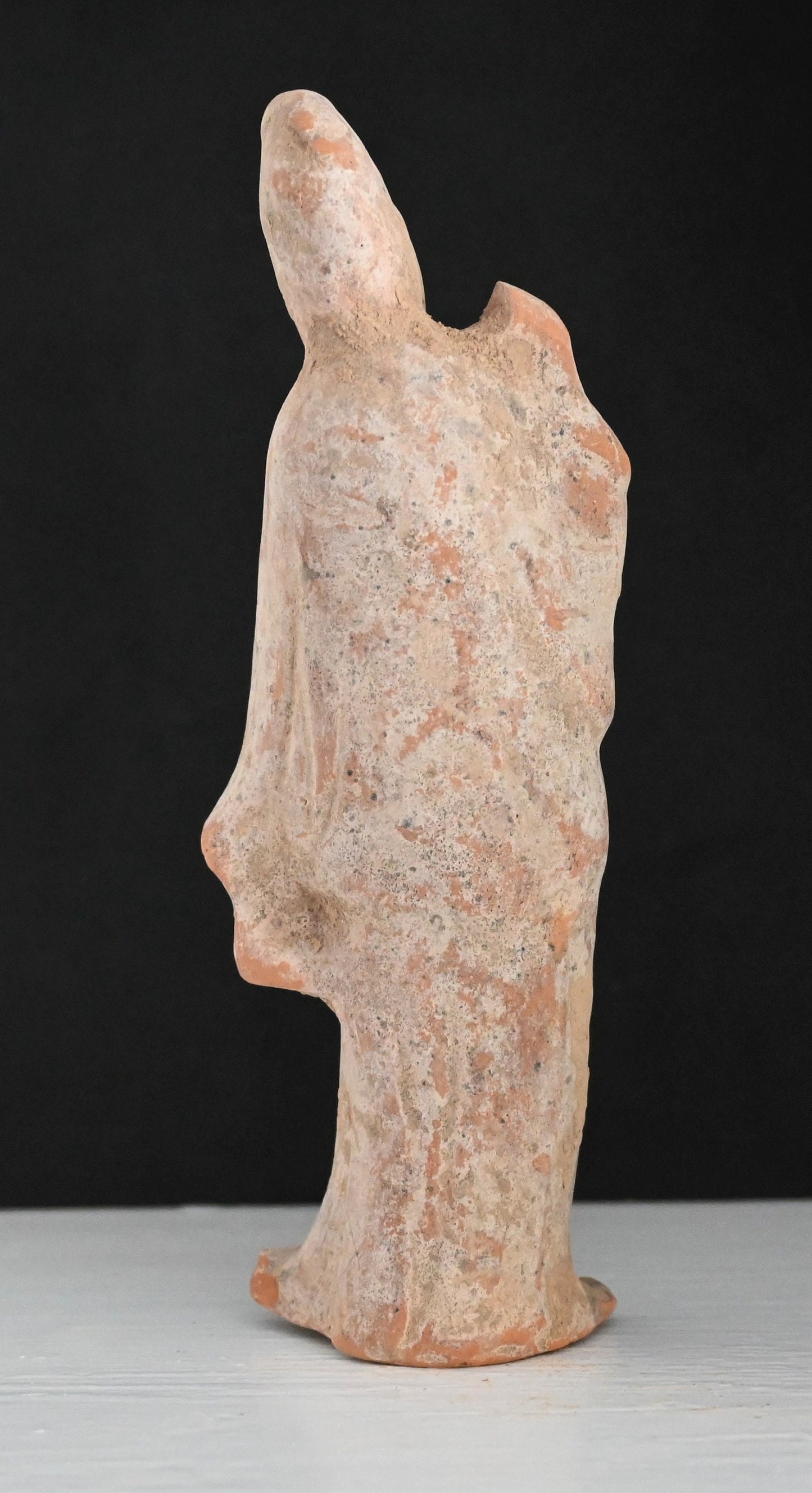 Authentic Han Dynasty, ca. 206 BCE to 220 CE Elegant mold-formed terracotta tomb attendant 7 inches with COA and provenance