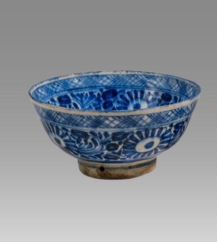 Stunning Persian 19th Century, Ceramic Bowl Kashan Blue and white floral 7 1/8 inches (18.09 cm) in Diameter